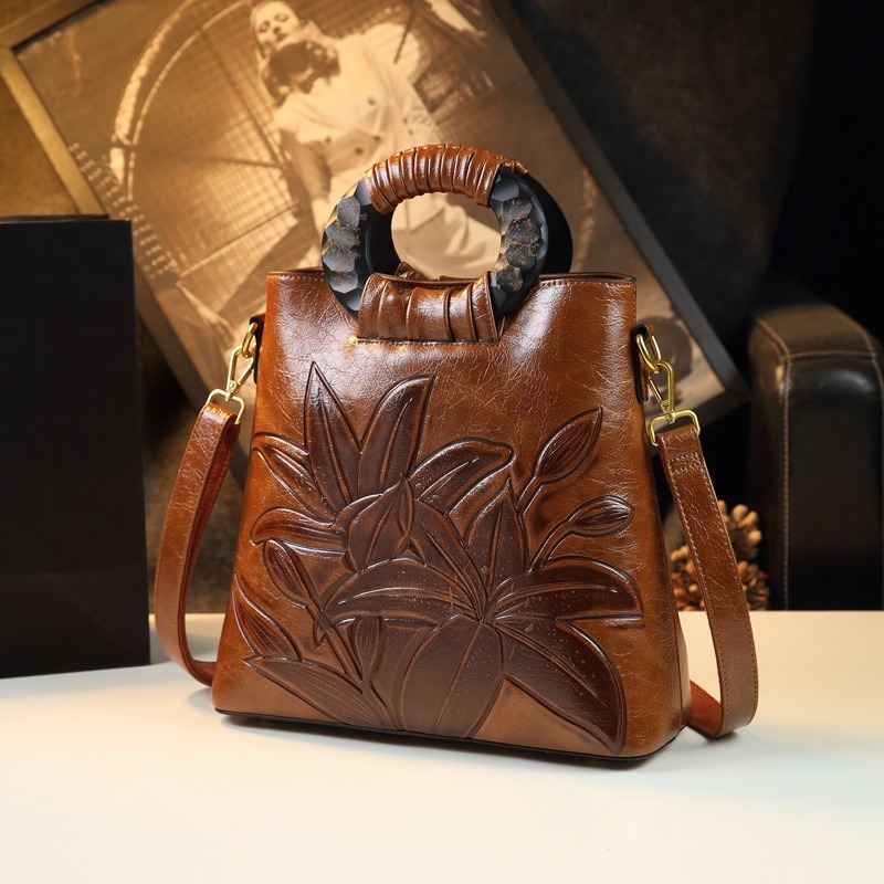 Vintage Fashion In Chinese - Vintage Etnik Tarz Deri Kadın Çantası